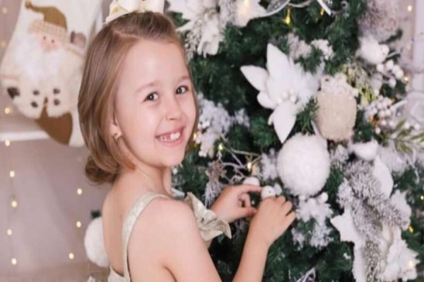 Família de menina com leucemia busca doador compatível de medula óssea