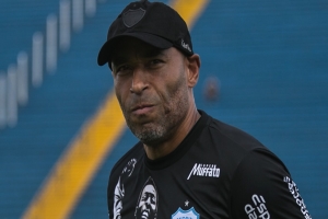 Três dias após sair e ser readmitido, Edinho anuncia que deixa o LEC