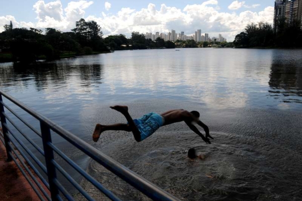 Verão terá máximas acima de 30°C e chuvas intensas no Paraná