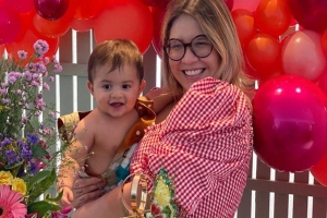 Marília Mendonça compartilha momento fofo do filho cantando segunda voz: &#039;Menos de 8 meses&#039;