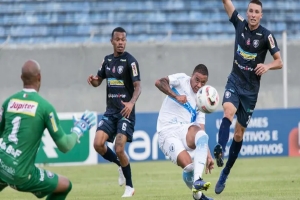 Londrina EC termina primeira fase do Paranaense com vitória de 1 a 0 contra o Cianorte
