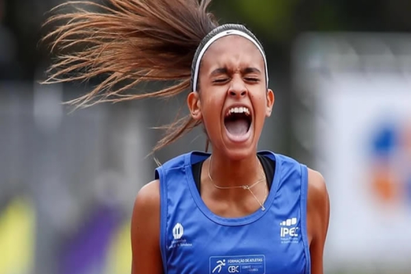 Londrinense Júlia Ribeiro é a nova recordista do atletismo no Paraná