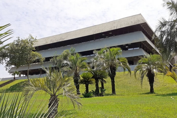 Projeto em Londrina Pode Permitir Acúmulo de Salários por Secretários