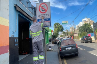 Estacionamento na Avenida Duque de Caxias é ampliado até 17h a partir desta terça-feira (29)