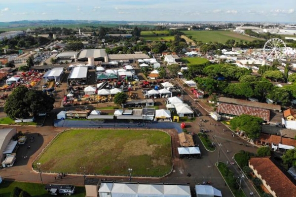 ExpoLondrina 2025 inicia com novidades e presença de autoridades