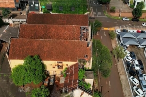 Barracão em Risco: Liminar permite demolição no Município