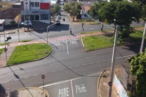 Novos semáforos na Avenida Leste-Oeste em Londrina são acionados