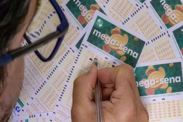 Mega-Sena: Paranaenses Levam Prêmios na Quina; Próximo Sorteio Estima R$ 8 Milhões