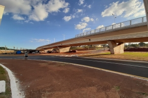 Novo viaduto de Londrina tem tráfego de veículos totalmente liberado nesta segunda-feira (20)