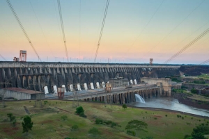 Usina de Itaipu produz 67 milhões de MWh e entra no Guinness Book