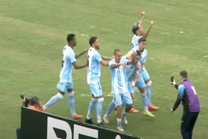 Londrina vence o Coritiba por 2 a 0 fora de casa na estreia do estadual