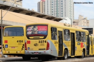 Greve termina após empresas pagarem funcionários do transporte coletivo em Londrina