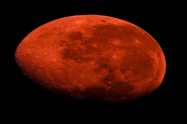 Prepare-se para a Lua de Sangue: Eclipse Lunar Total Será Visível em Londrina