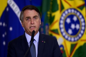 Bolsonaro fará cirurgia hoje em São Paulo